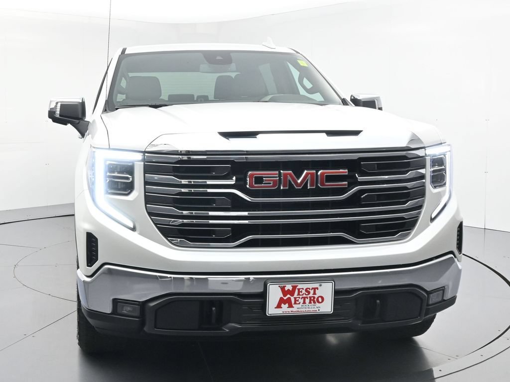 Used 2022 GMC Sierra 1500 SLT w/ SLT Convenience Package AWD/4WD image 32