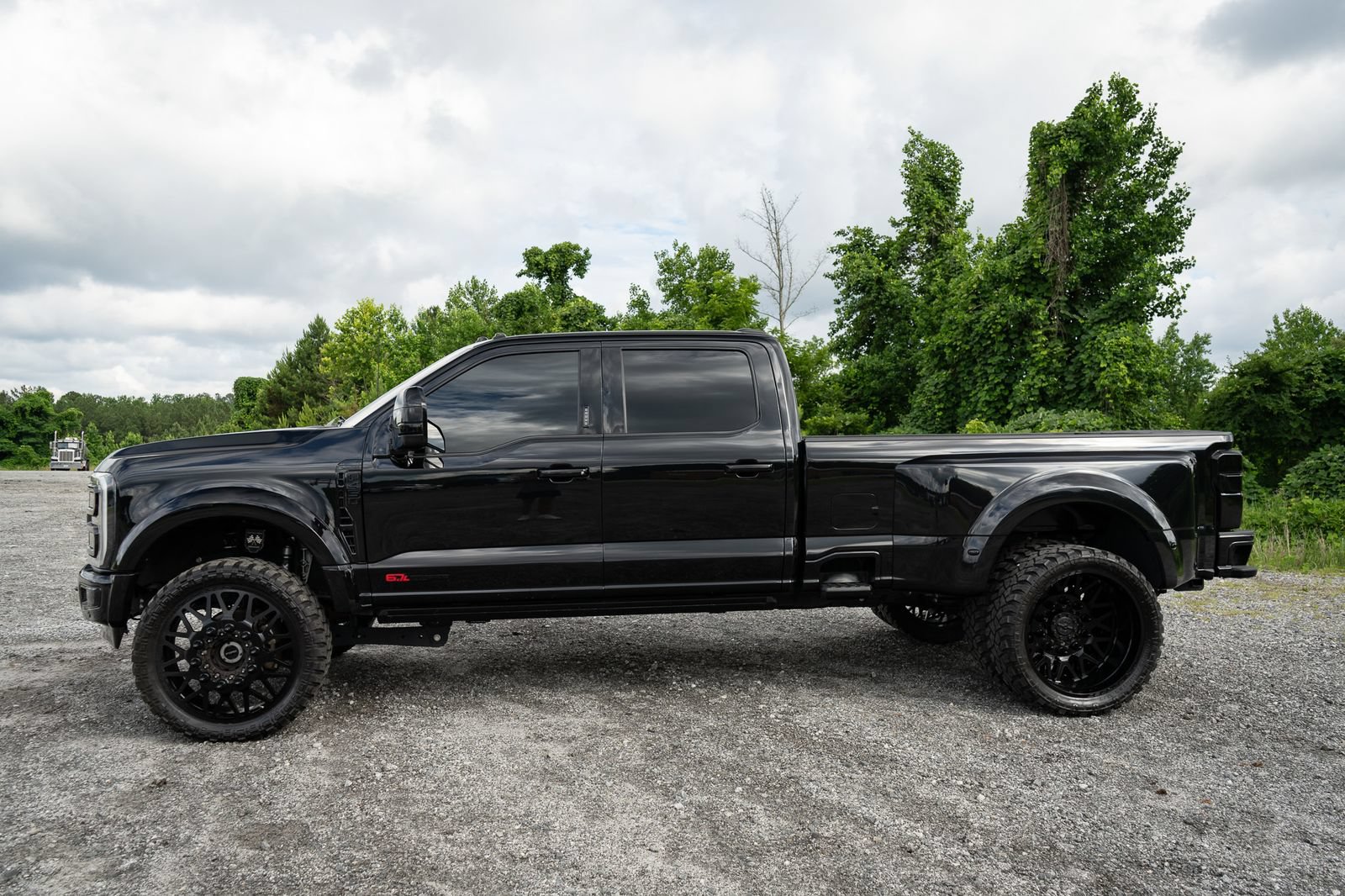 Used 2024 Ford F450 Limited AWD/4WD image 14