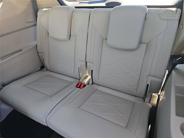 New 2026 Volkswagen Atlas SE image 10