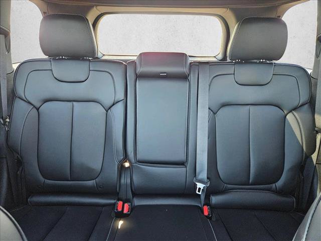 New 2025 Jeep Grand Cherokee Limited w/ Black Appearance Package RWD image 15