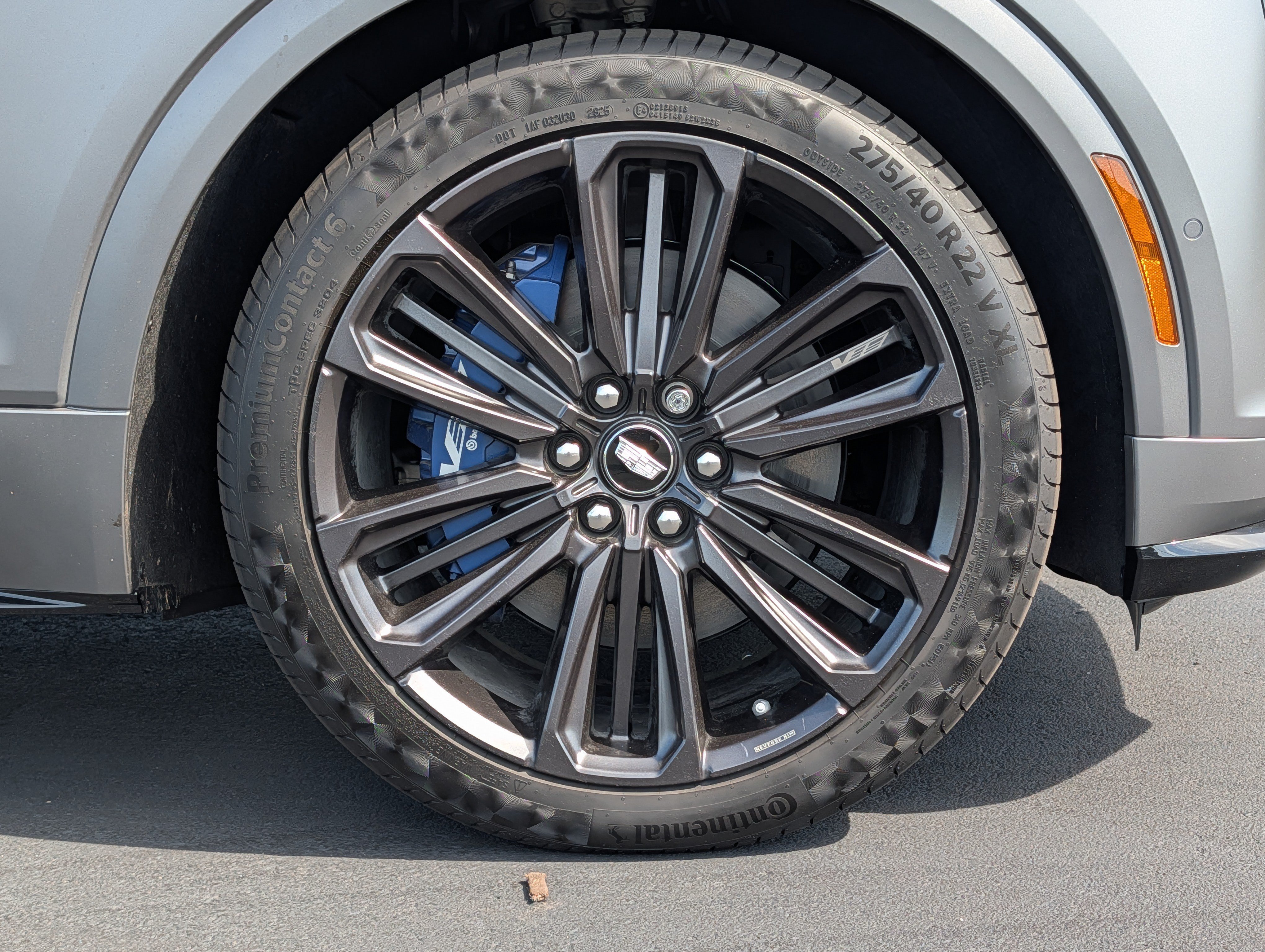 New 2026 Cadillac Lyriq V w/ LPO, Floor Liner Package AWD/4WD image 7