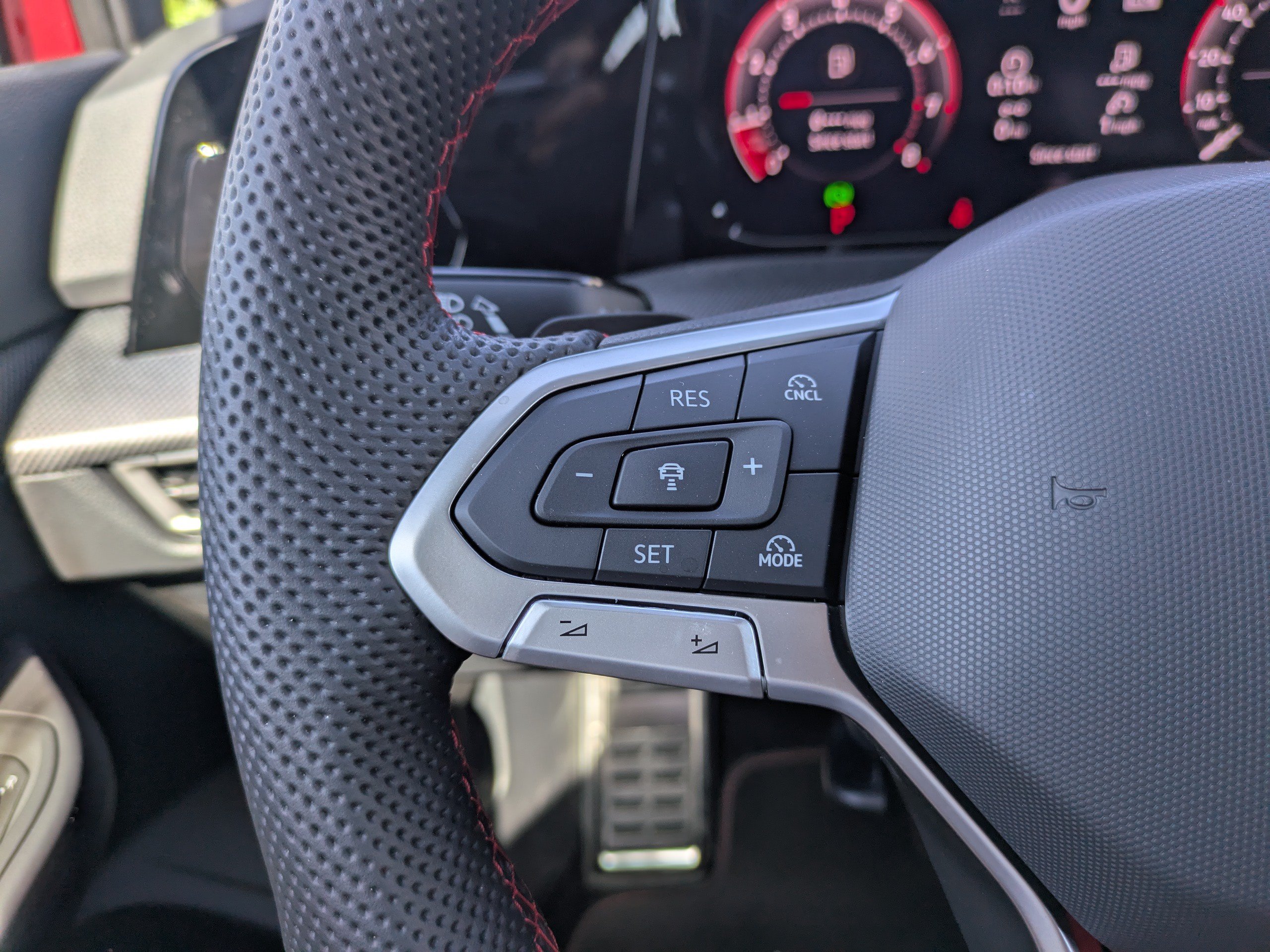 New 2026 Volkswagen GTI SE FWD image 24