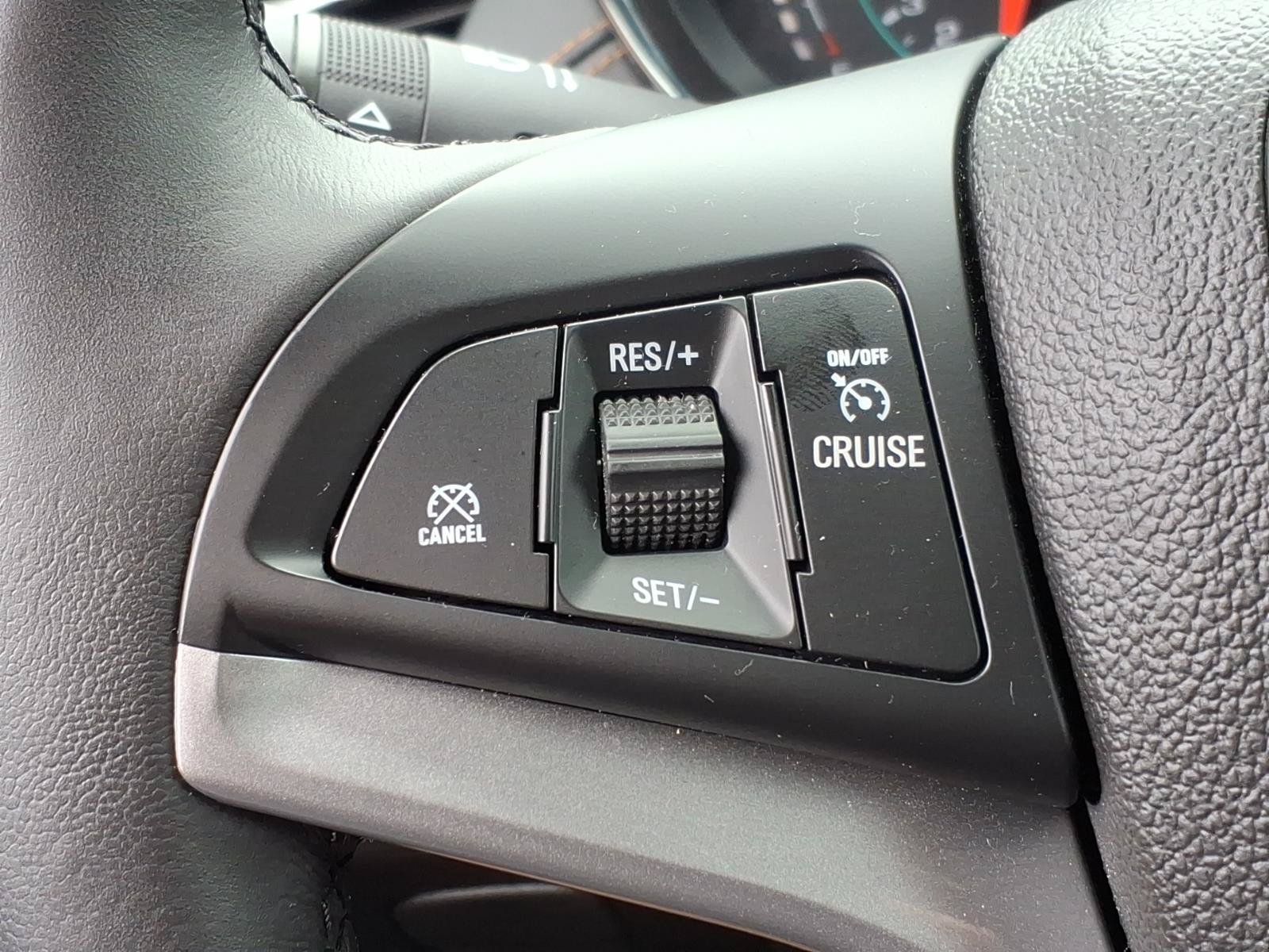 Used 2019 Chevrolet Trax LT w/ LT Convenience Package FWD image 24