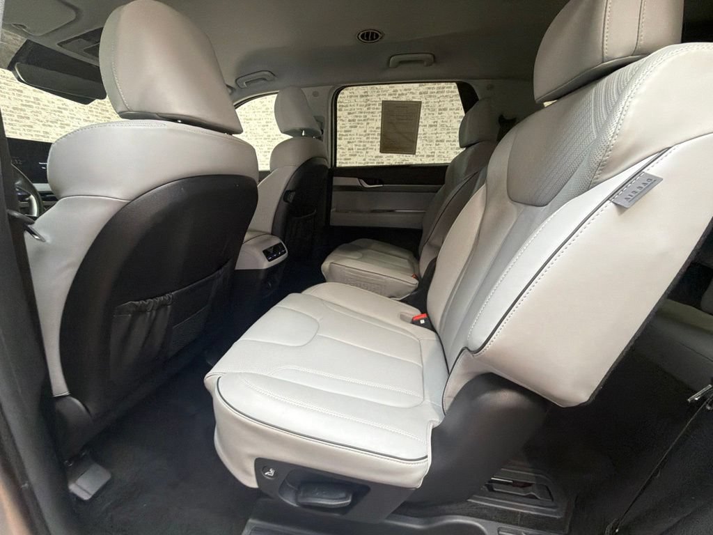 Used 2024 Hyundai Palisade SEL FWD image 15