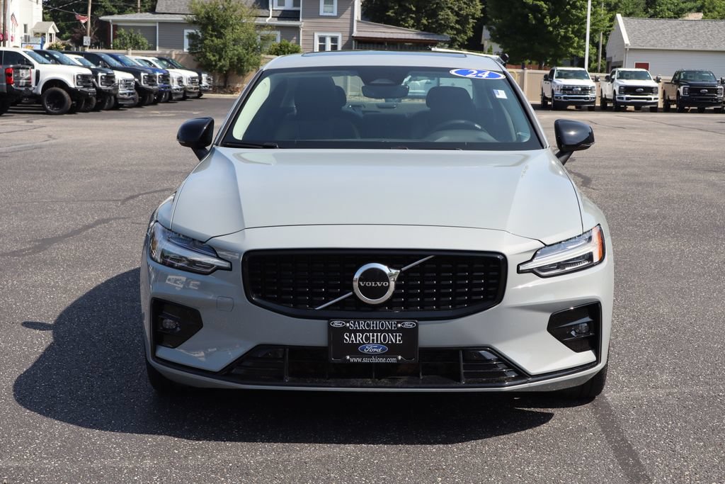 Used 2024 Volvo S60 B5 Core AWD/4WD image 16