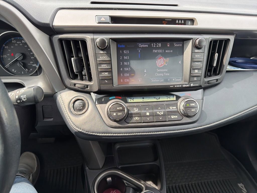 Used 2018 Toyota RAV4 XLE image 10