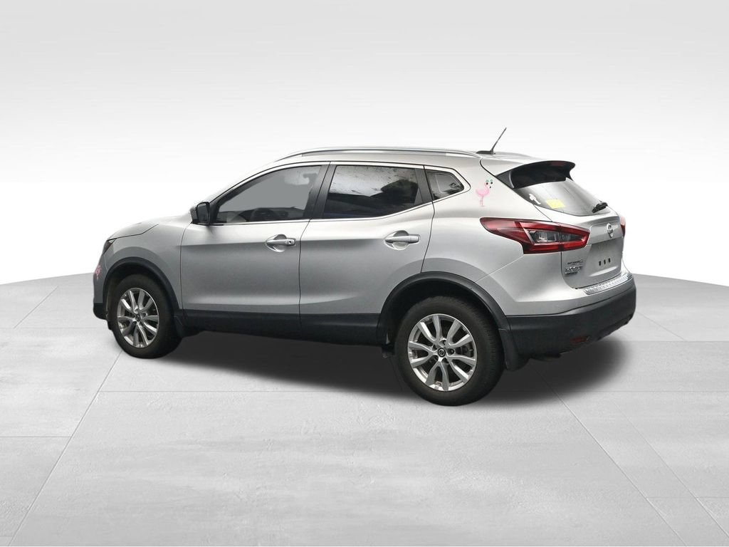 Used 2022 Nissan Rogue Sport SV w/ Technology Package FWD image 3