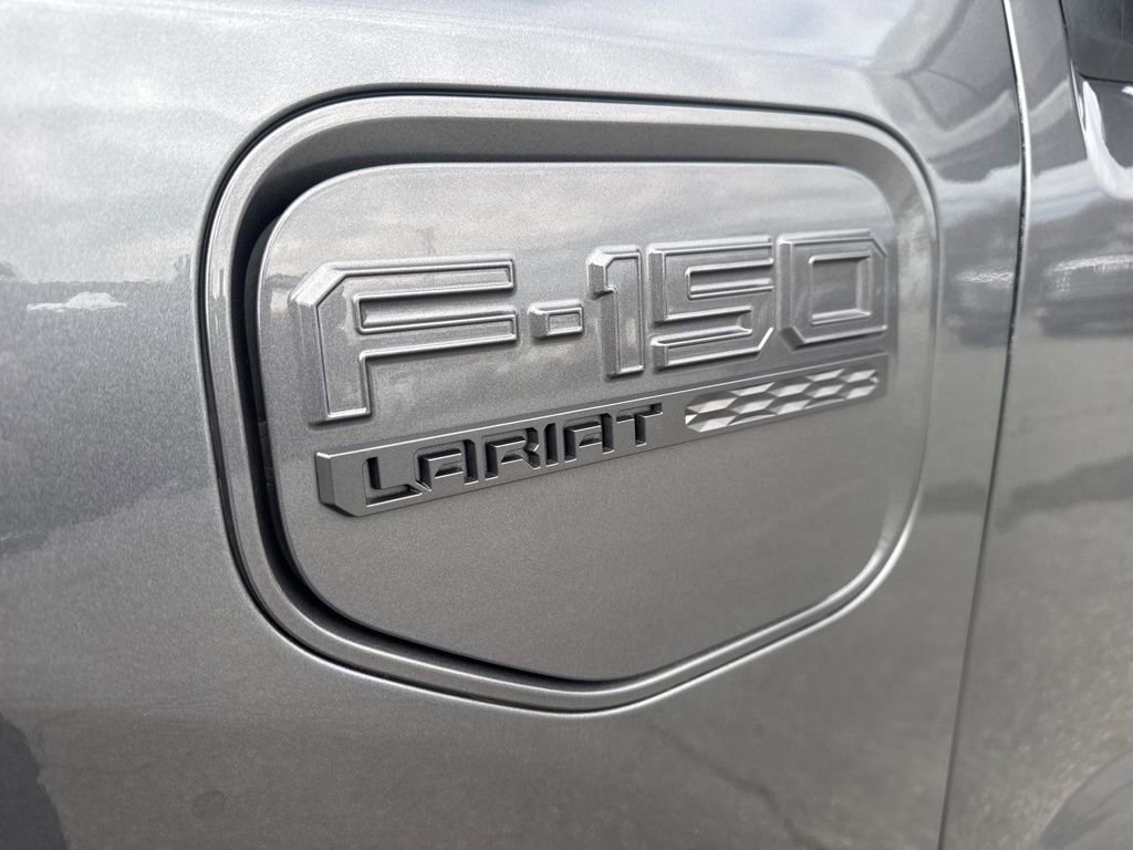Used 2022 Ford F150 Lightning Lariat image 33