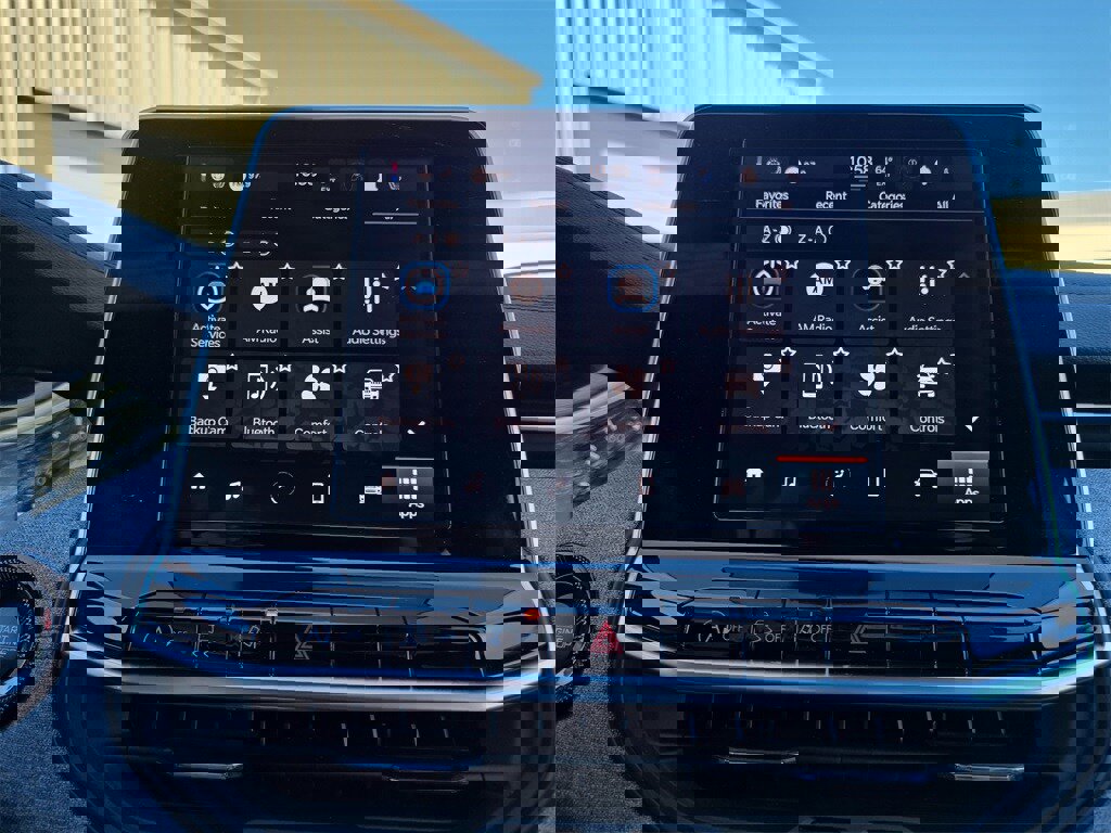 Used 2025 Jeep Compass Latitude image 20