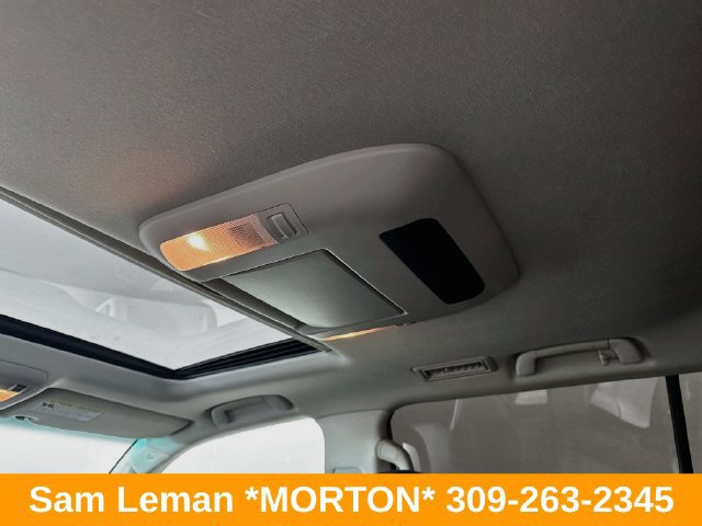Used 2015 Toyota Land Cruiser AWD/4WD image 27