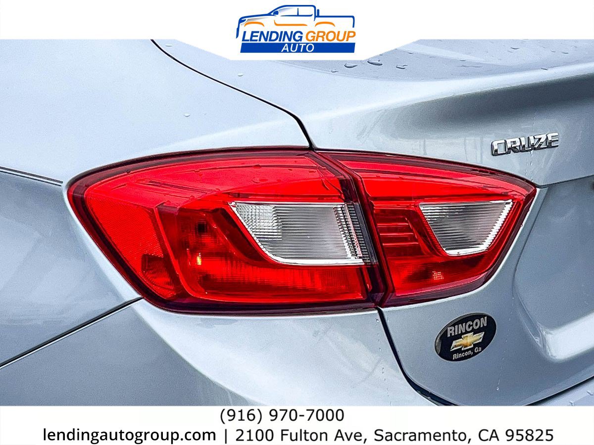 Used 2018 Chevrolet Cruze LS FWD image 8