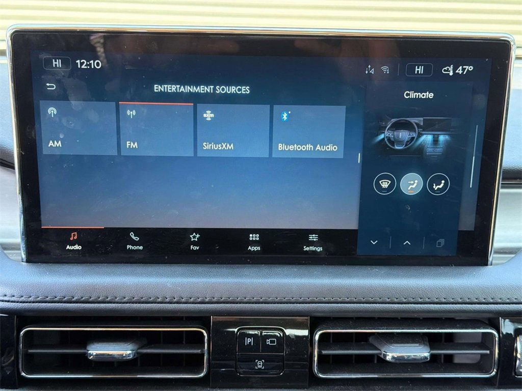 Used 2022 Lincoln Nautilus Standard image 14