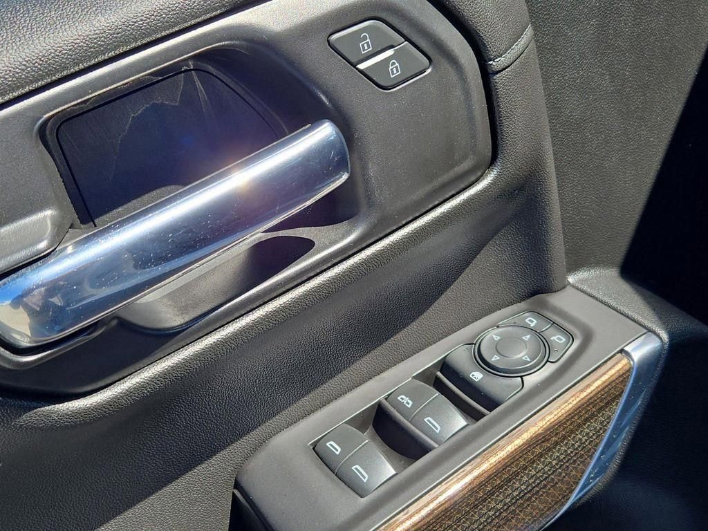 Used 2021 Chevrolet Silverado 1500 LT Trail Boss w/ LPO, Dark Essentials Package image 17