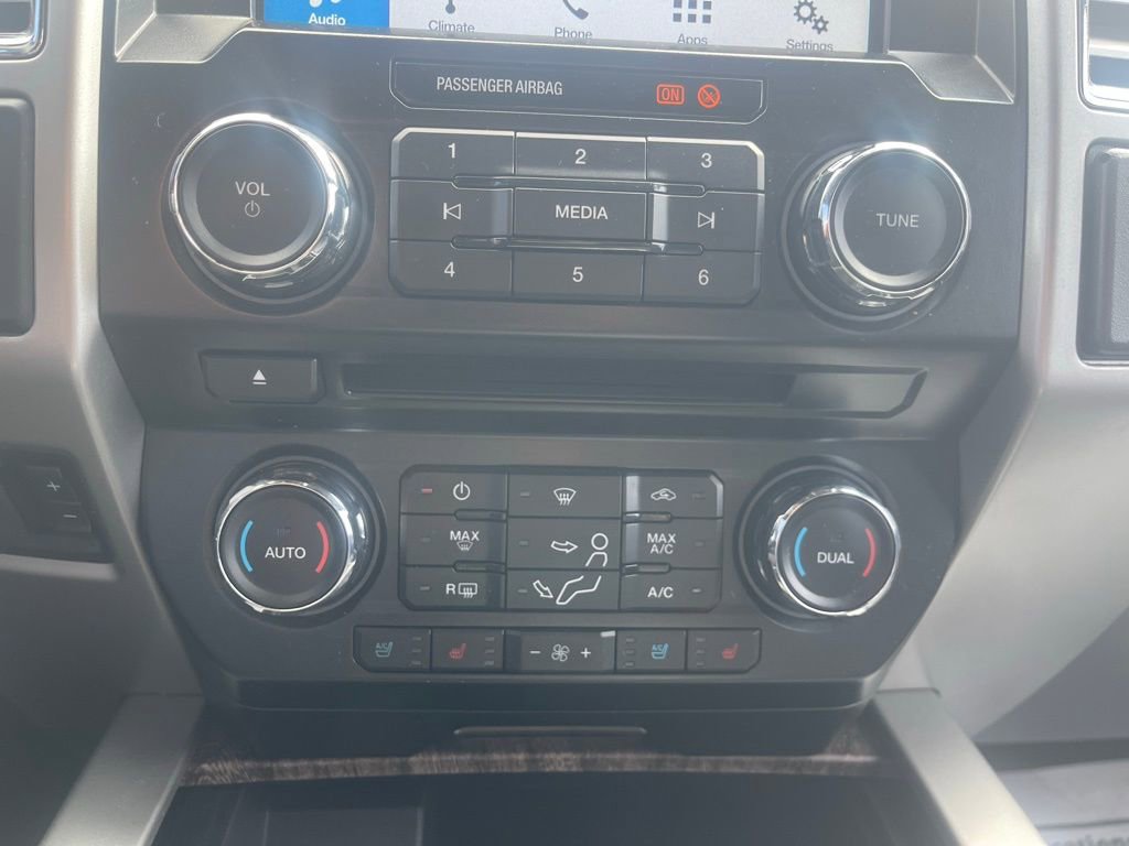 Used 2017 Ford F250 Lariat w/ Chrome Package image 26