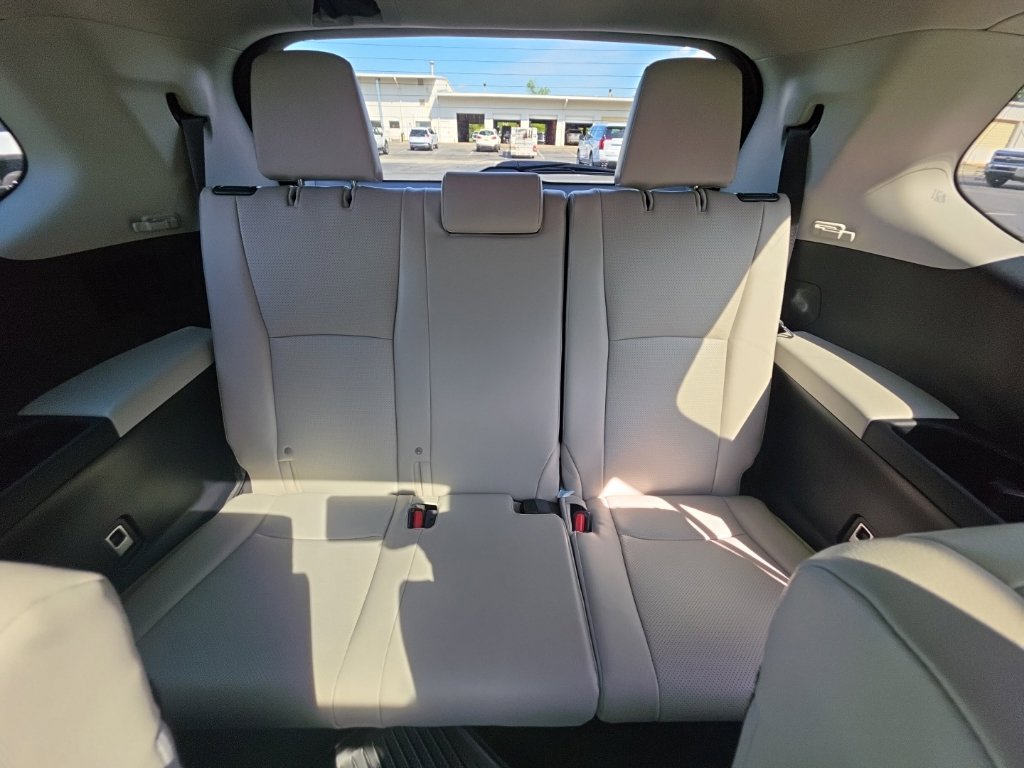 Used 2025 Toyota Grand Highlander FWD image 18