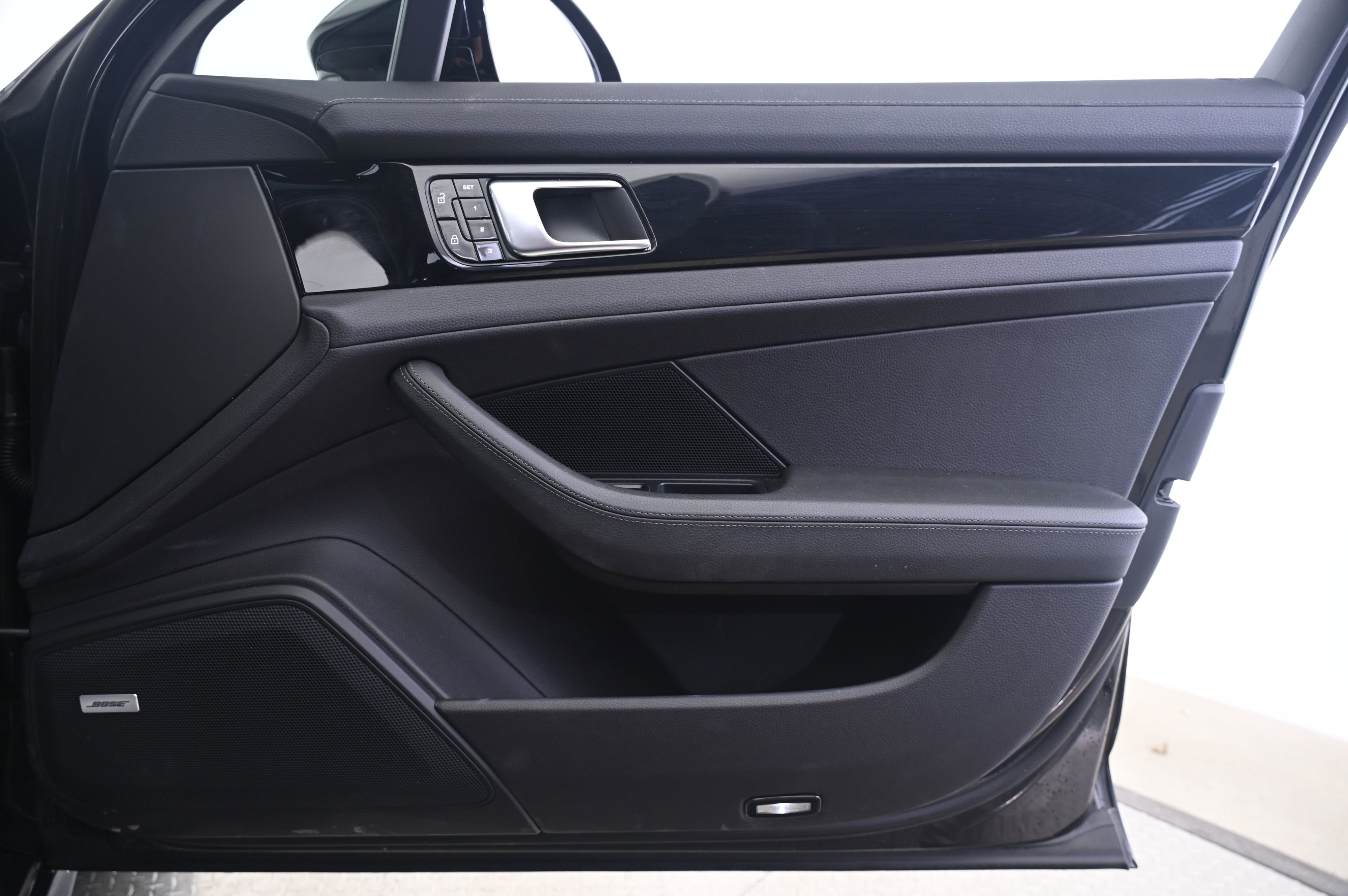 Certified 2020 Porsche Panamera RWD image 20