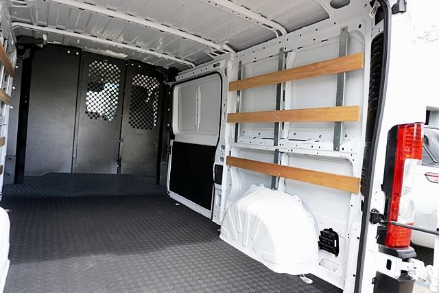 Used 2025 RAM ProMaster 2500 w/ U-Haul Equipment Group FWD image 18