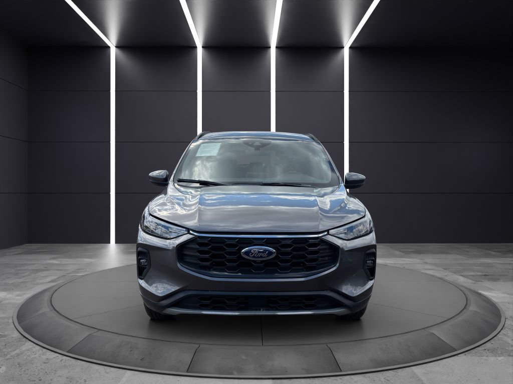 Used 2025 Ford Escape ST-Line Select image 2