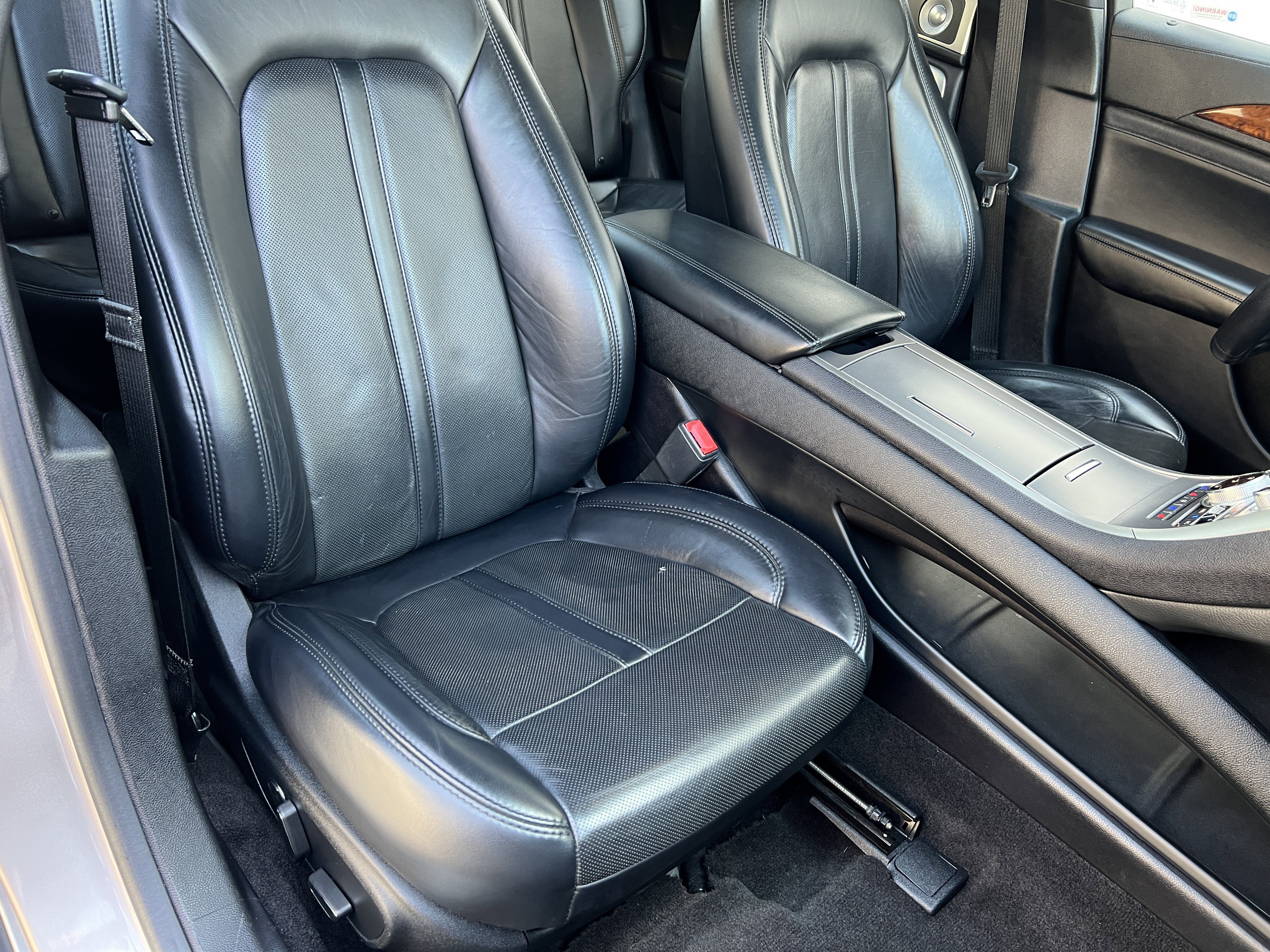 Used 2020 Lincoln MKZ Reserve w/ Luxury Package FWD image 25