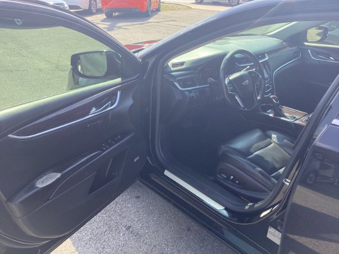 Used 2017 Cadillac XTS Luxury image 6