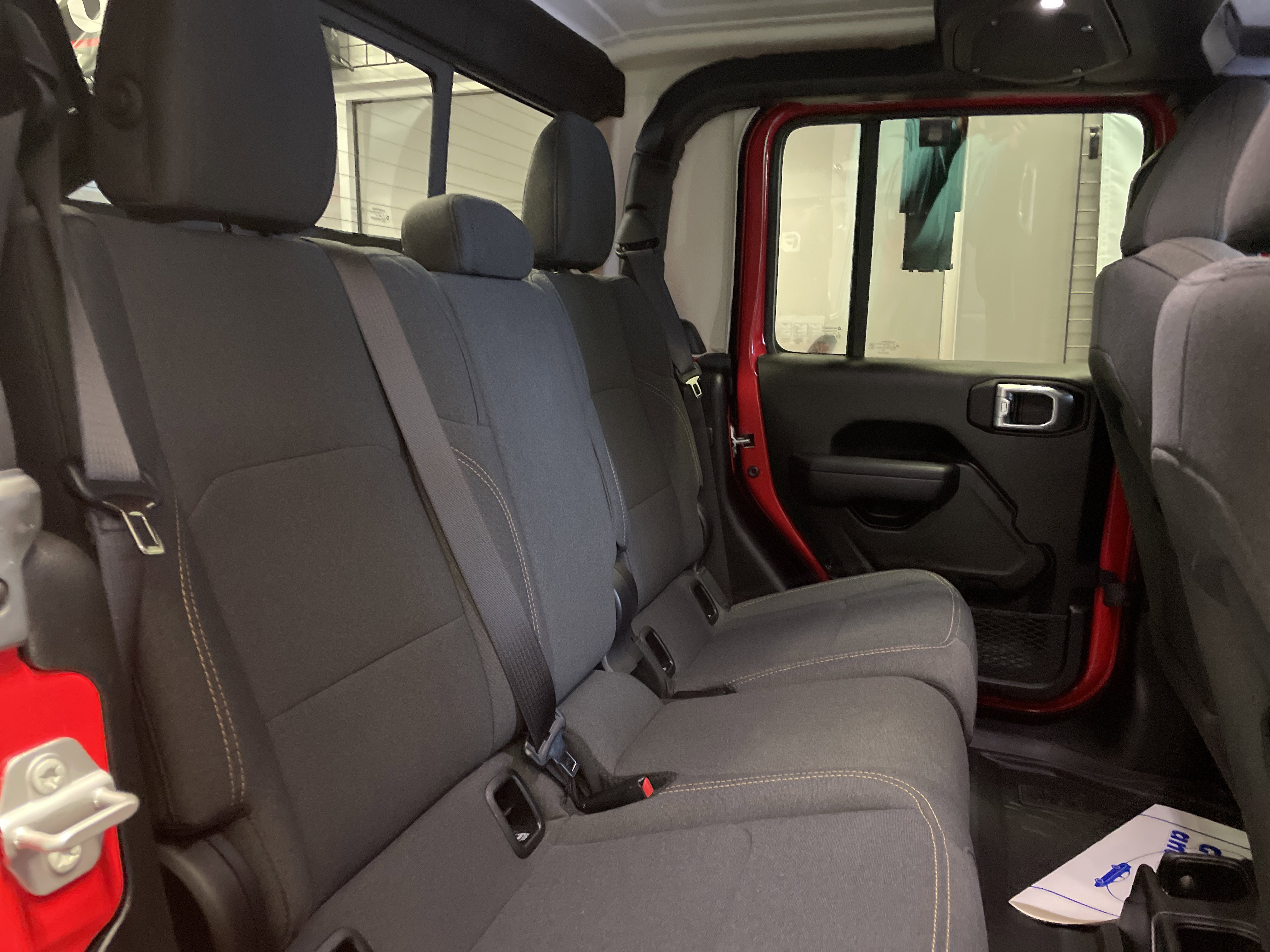 Used 2025 Jeep Gladiator Sport image 24