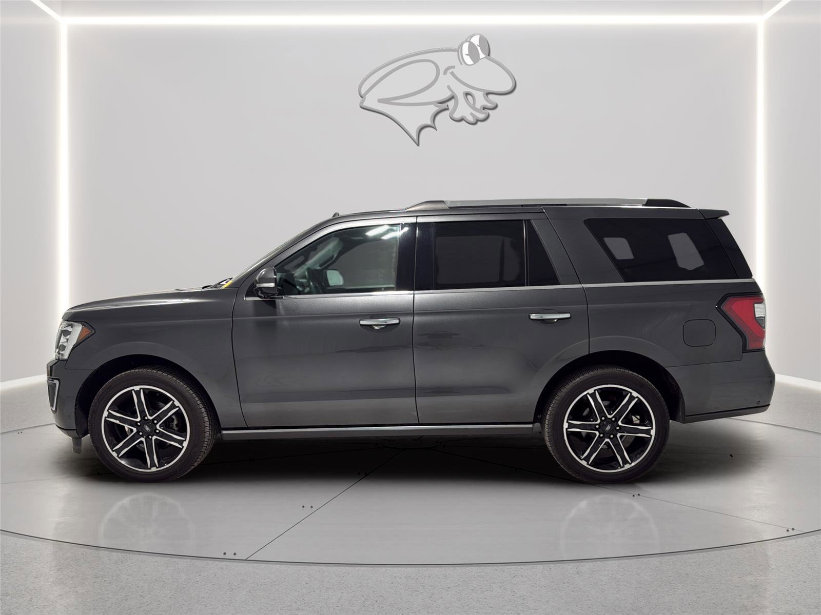 Used 2020 Ford Expedition Limited w/ Special Edition Package AWD/4WD image 2