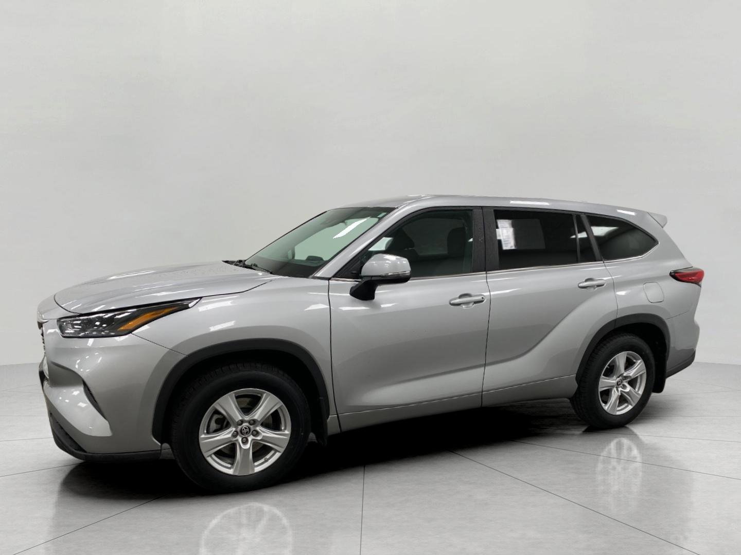 Used 2023 Toyota Highlander L image 8