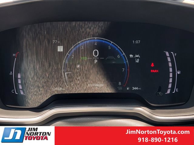 Used 2025 Toyota Corolla XSE FWD image 16