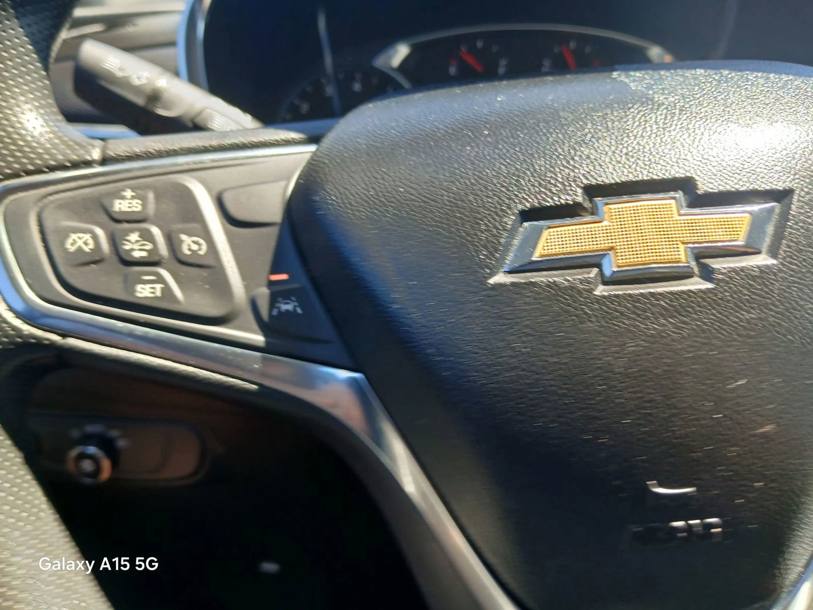 Used 2021 Chevrolet Equinox LT image 29