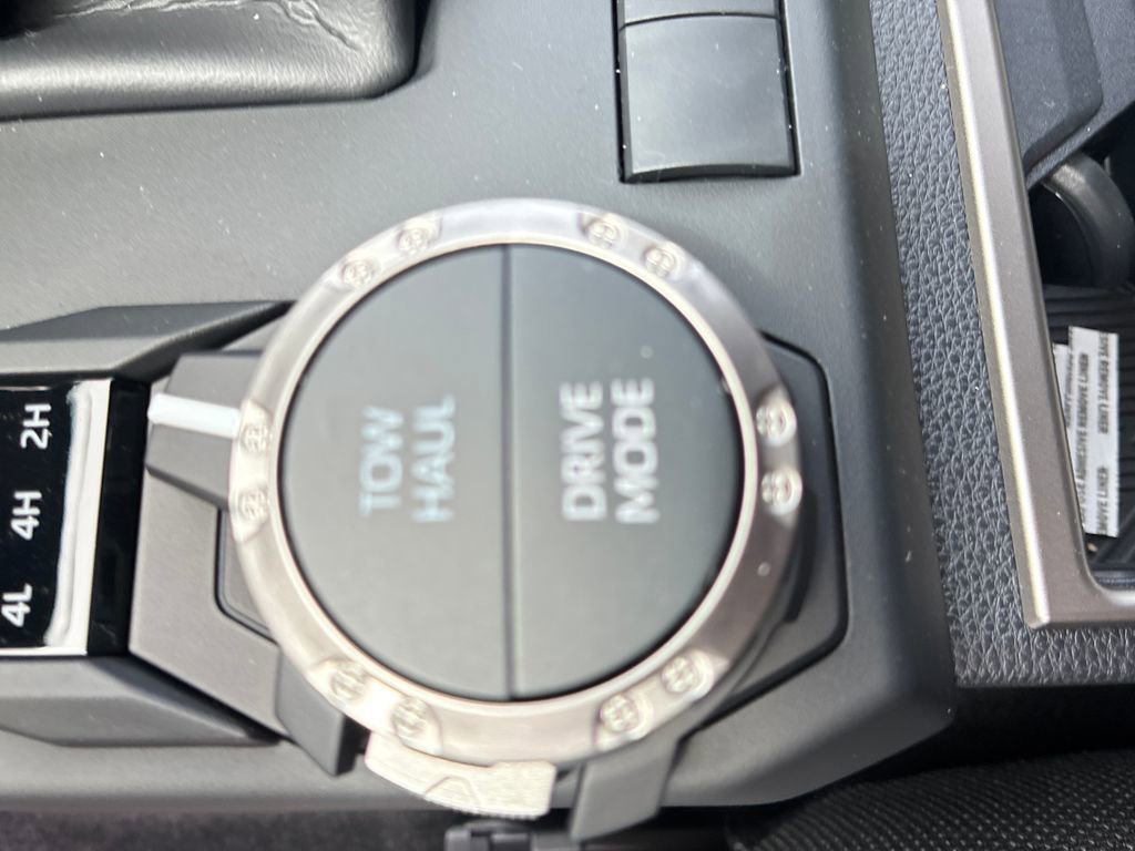 New 2026 Toyota 4Runner SR5 AWD/4WD image 39