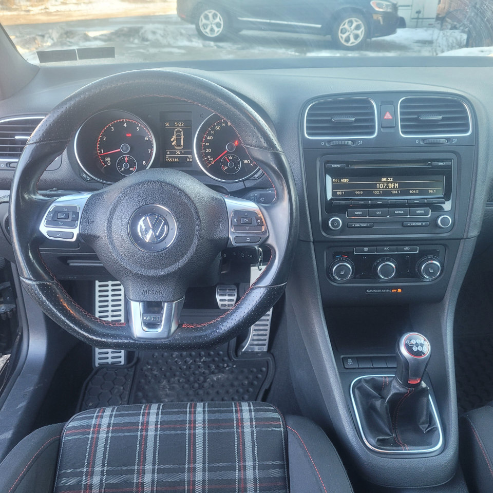 Used 2013 Volkswagen Golf 4-Door image 15