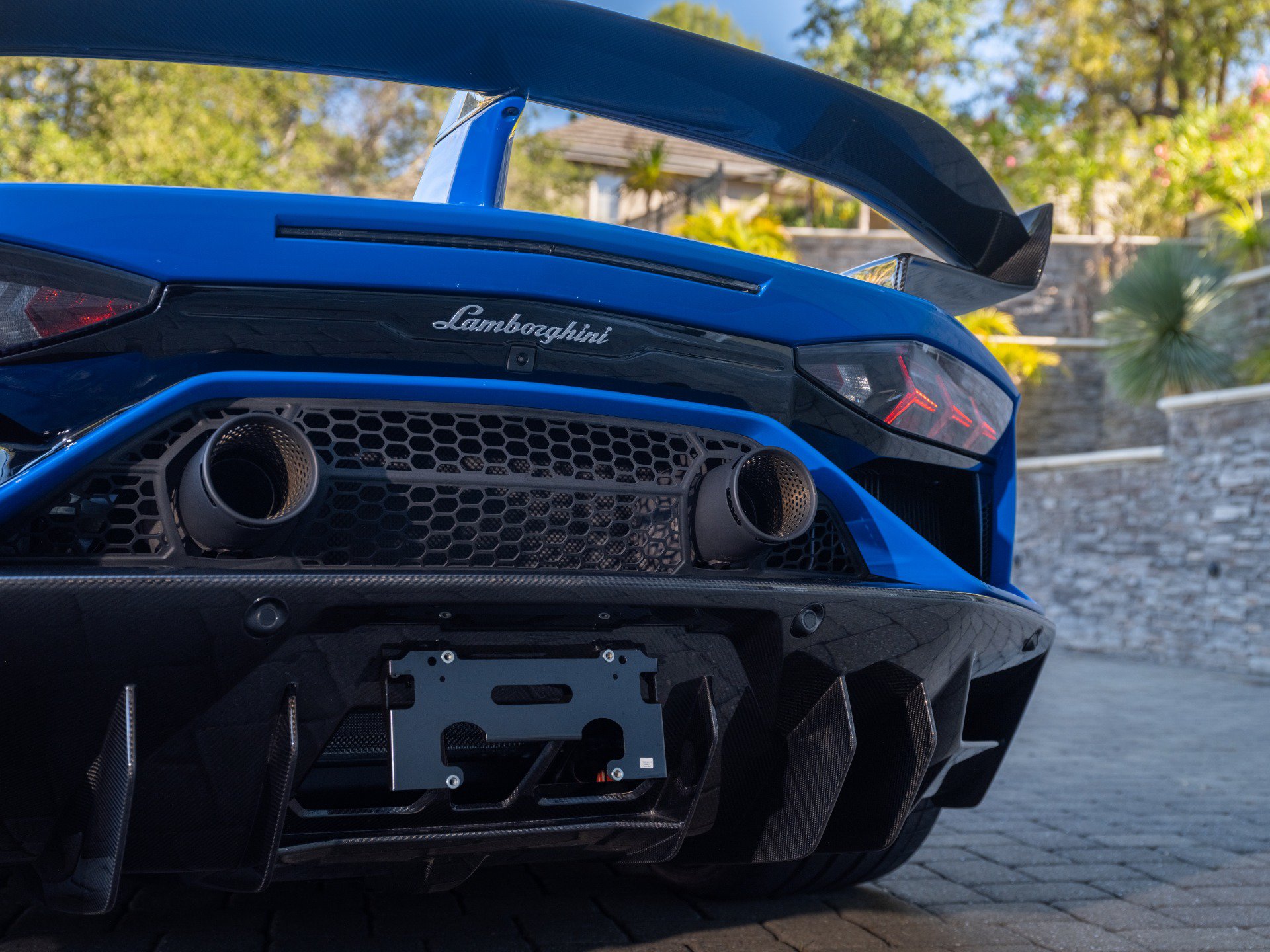 Used 2020 Lamborghini Aventador SVJ AWD/4WD image 21