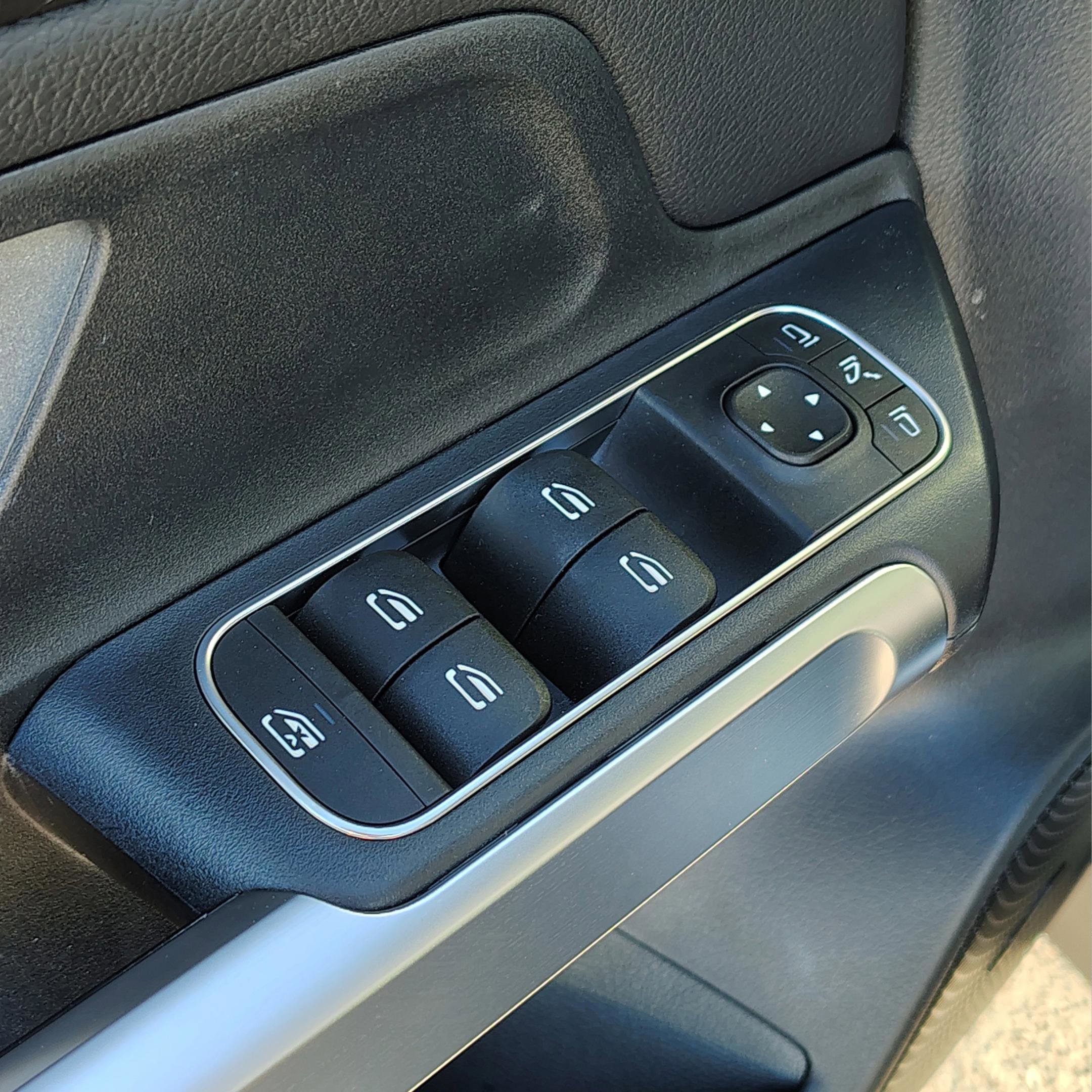 Used 2026 Mercedes-Benz GLB 250 image 21