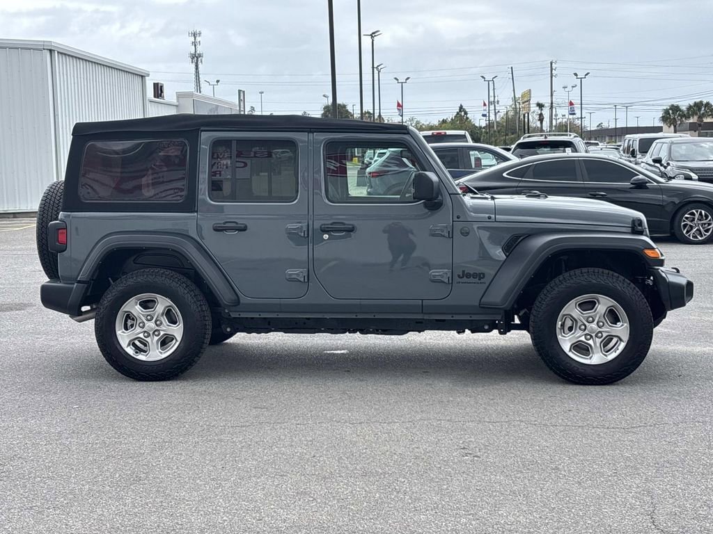 Used 2024 Jeep Wrangler Sport image 6