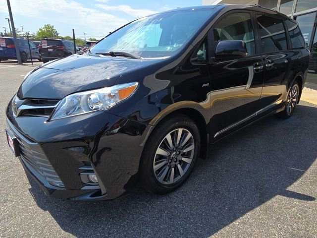 Used 2020 Toyota Sienna XLE w/ XLE Navigation Package AWD/4WD image 30