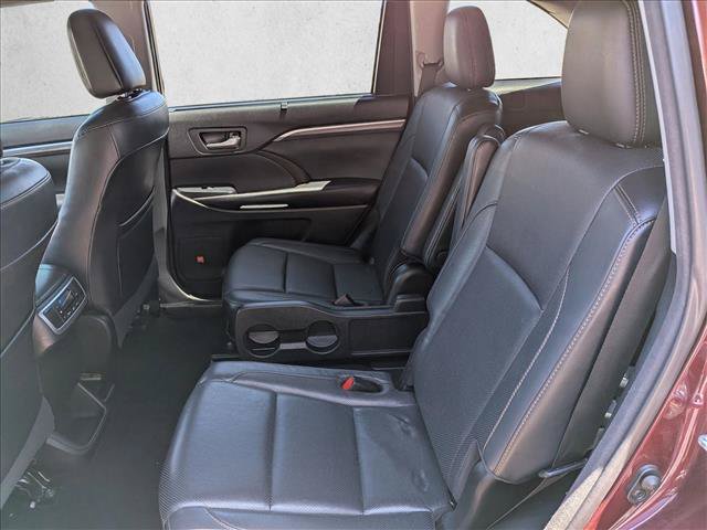Used 2017 Toyota Highlander Limited AWD/4WD image 19