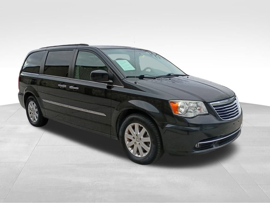 Used 2015 Chrysler Town & Country Touring w/ Driver Convenience Group image 7