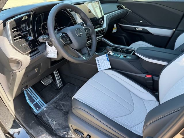 New 2026 Lexus TX 500h AWD image 19