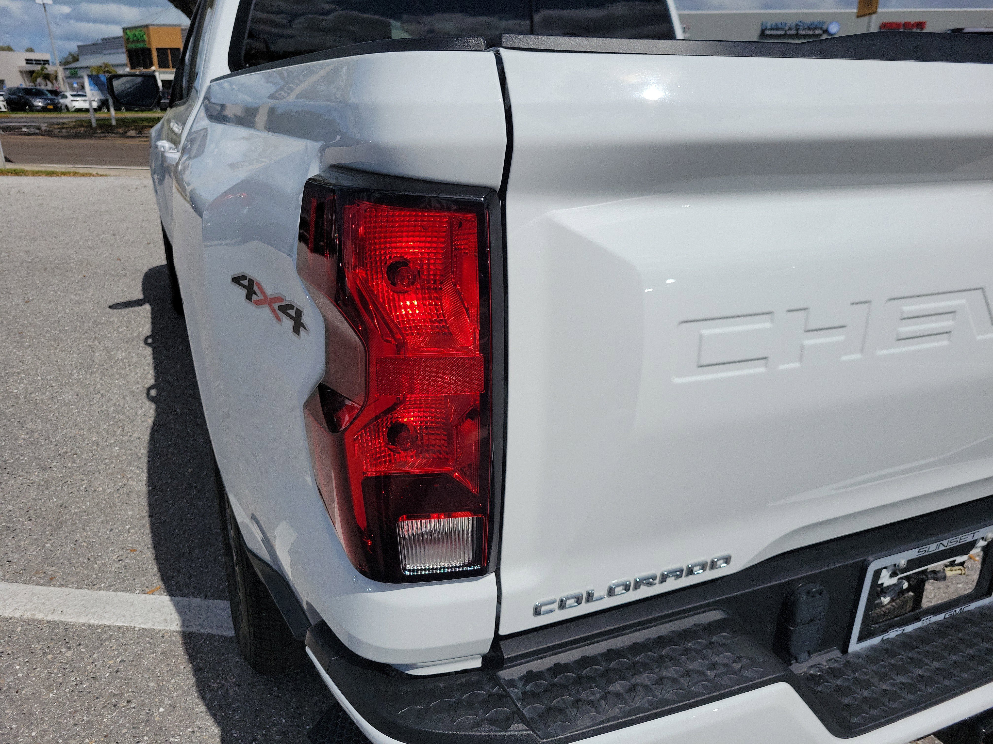 Certified 2024 Chevrolet Colorado LT w/ LT Convenience Package II image 10