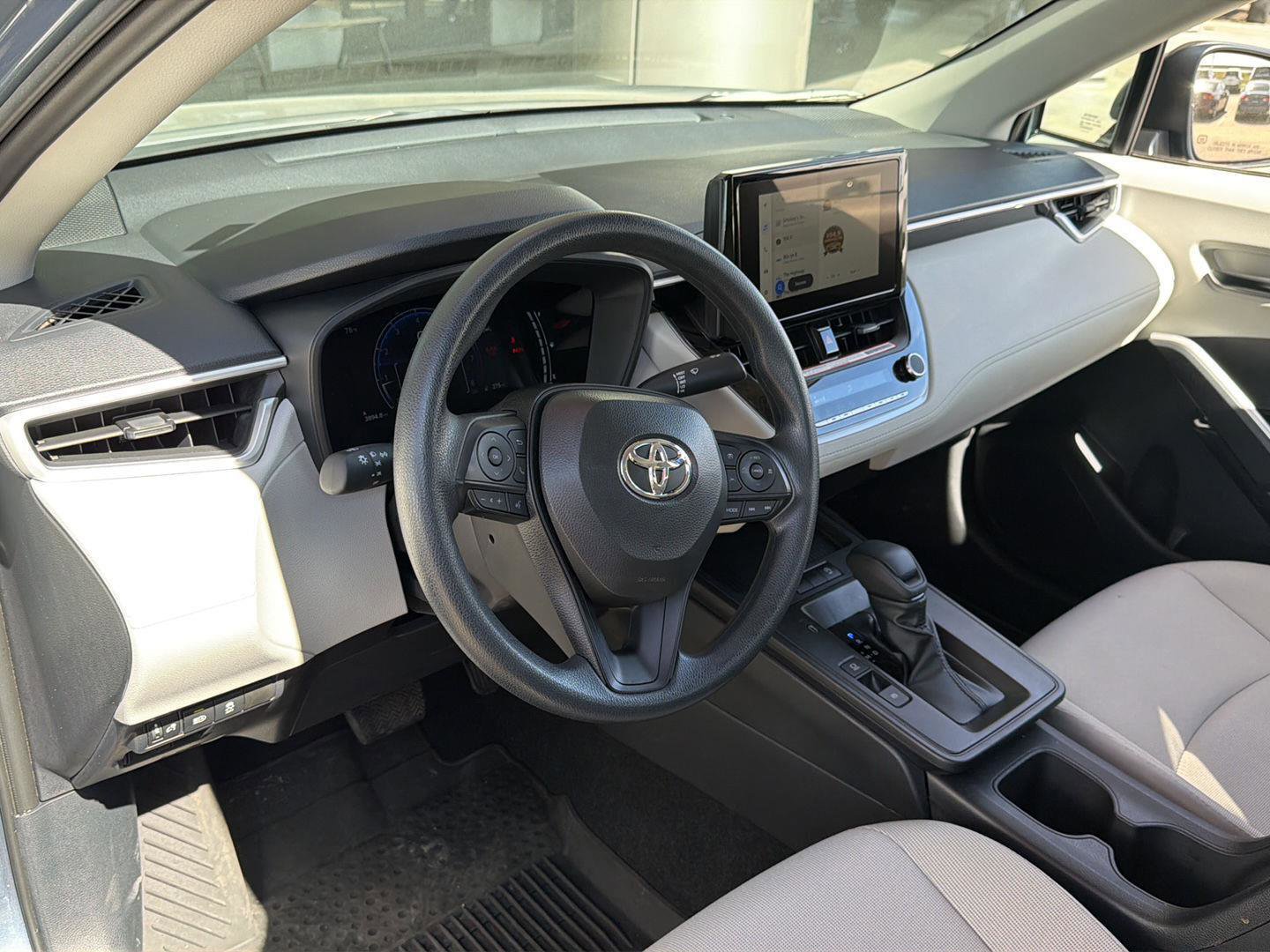 Used 2026 Toyota Corolla Cross L image 15