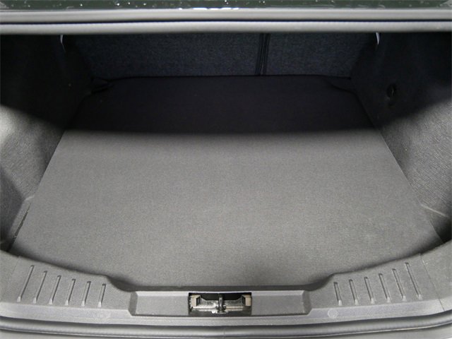 Used 2016 Ford Focus SE w/ SE Power Seat Package image 13