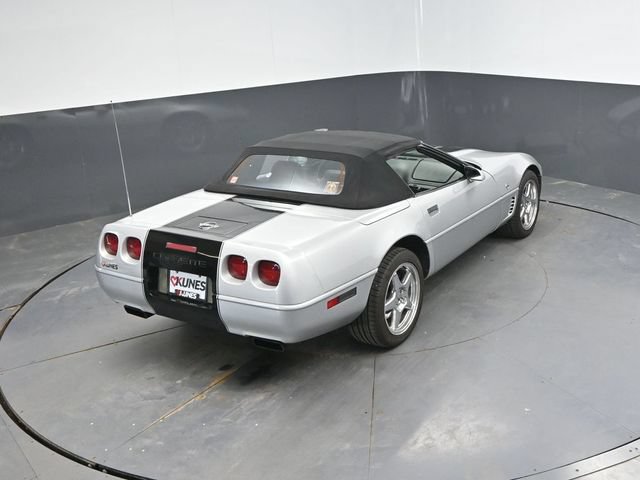 Used 1996 Chevrolet Corvette Convertible RWD image 19