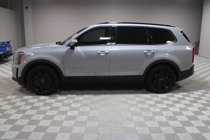 Used 2022 Kia Telluride SX w/ SX Prestige Package image 9