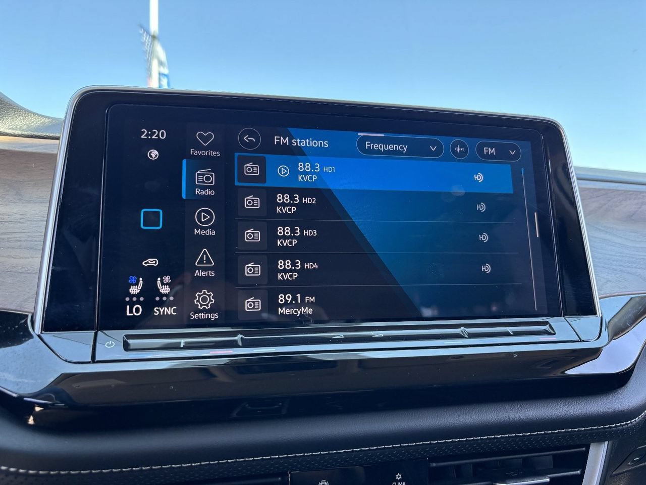 Used 2025 Volkswagen Atlas SE FWD image 20