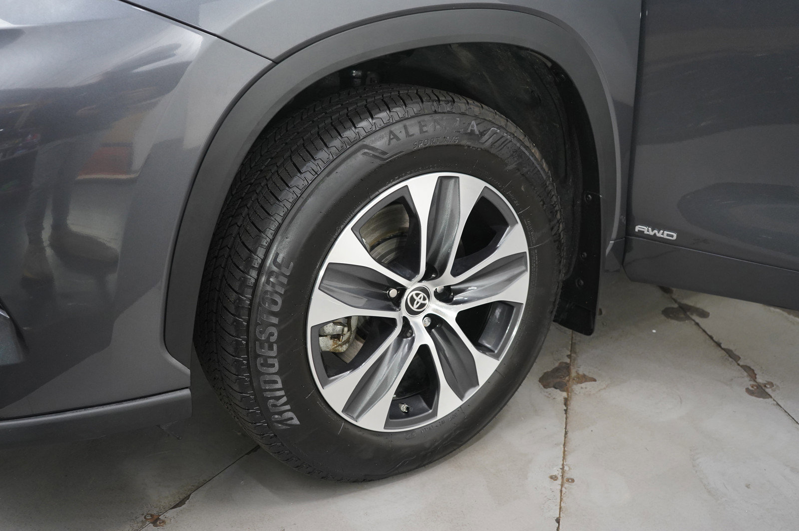 Used 2024 Toyota Highlander XLE image 26