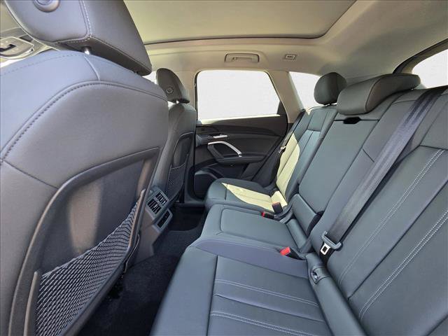 New 2025 Audi Q5 Premium w/ Convenience Package AWD/4WD image 16