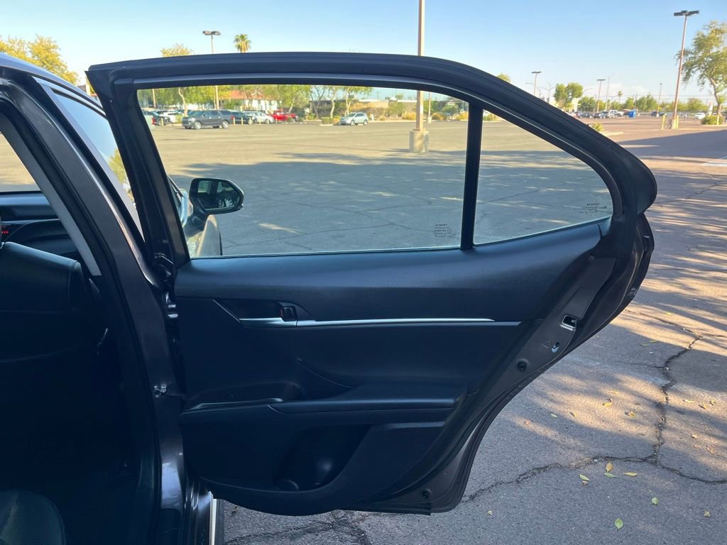 Used 2023 Toyota Camry SE image 16