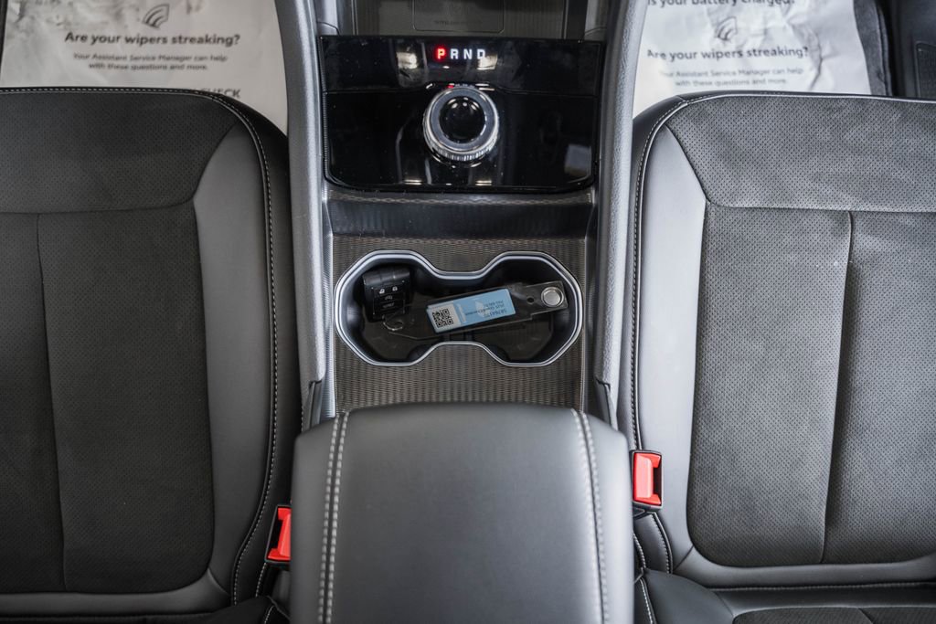 New 2025 Jeep Grand Cherokee Altitude image 24