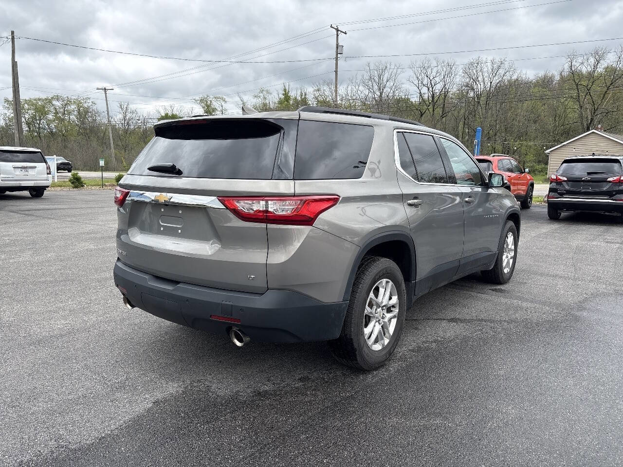 Used 2019 Chevrolet Traverse LT FWD image 7