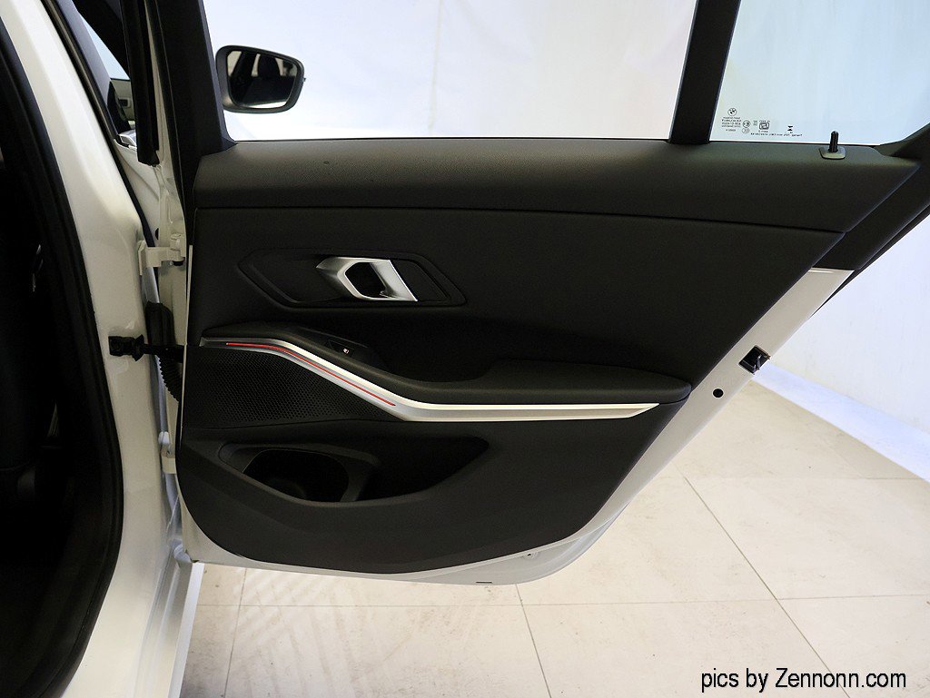 Certified 2025 BMW 330i xDrive Sedan image 32